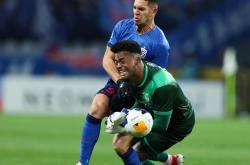 荷甲劲旅连扳两球，终结不败纪录！