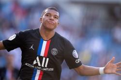 皇马小将苏斯首秀破门，成为西甲新宠！巴萨球迷怒怼主帅