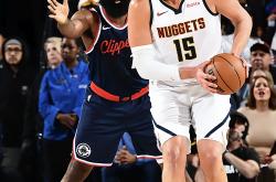 快船击败鹈鹕，豪取五连胜