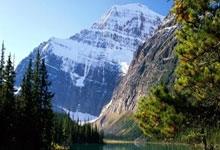 顶尖对手碰撞精彩对决激情上演