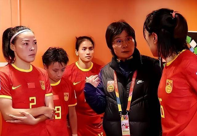 包含新晋女足实力派球员赢得赛场关注的词条