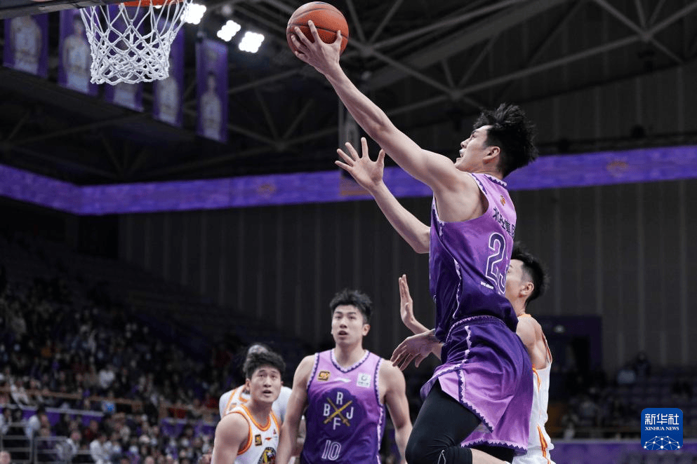 江苏男篮击败吉林，展现实力