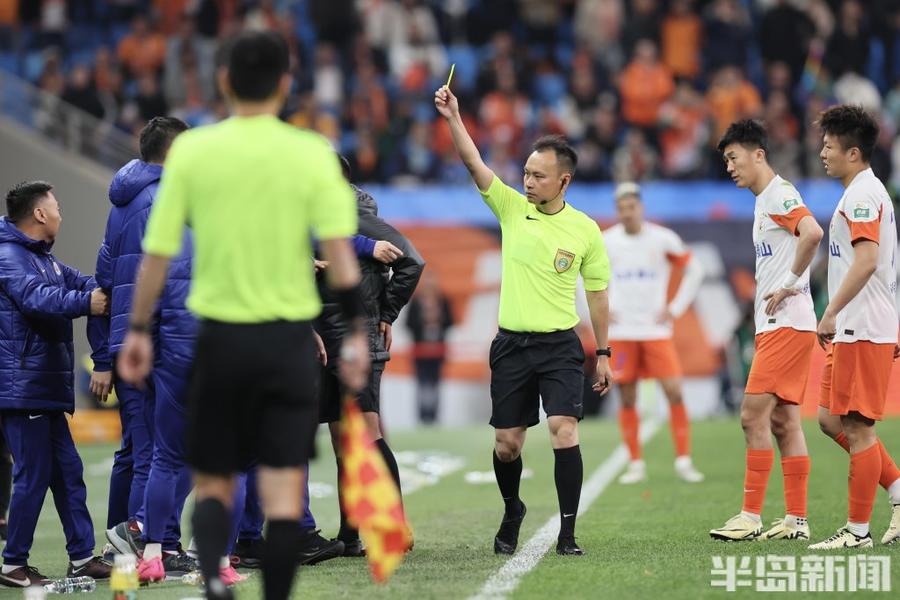 包含青岛黄海主场不敌广州富力，遭遇两连败的词条