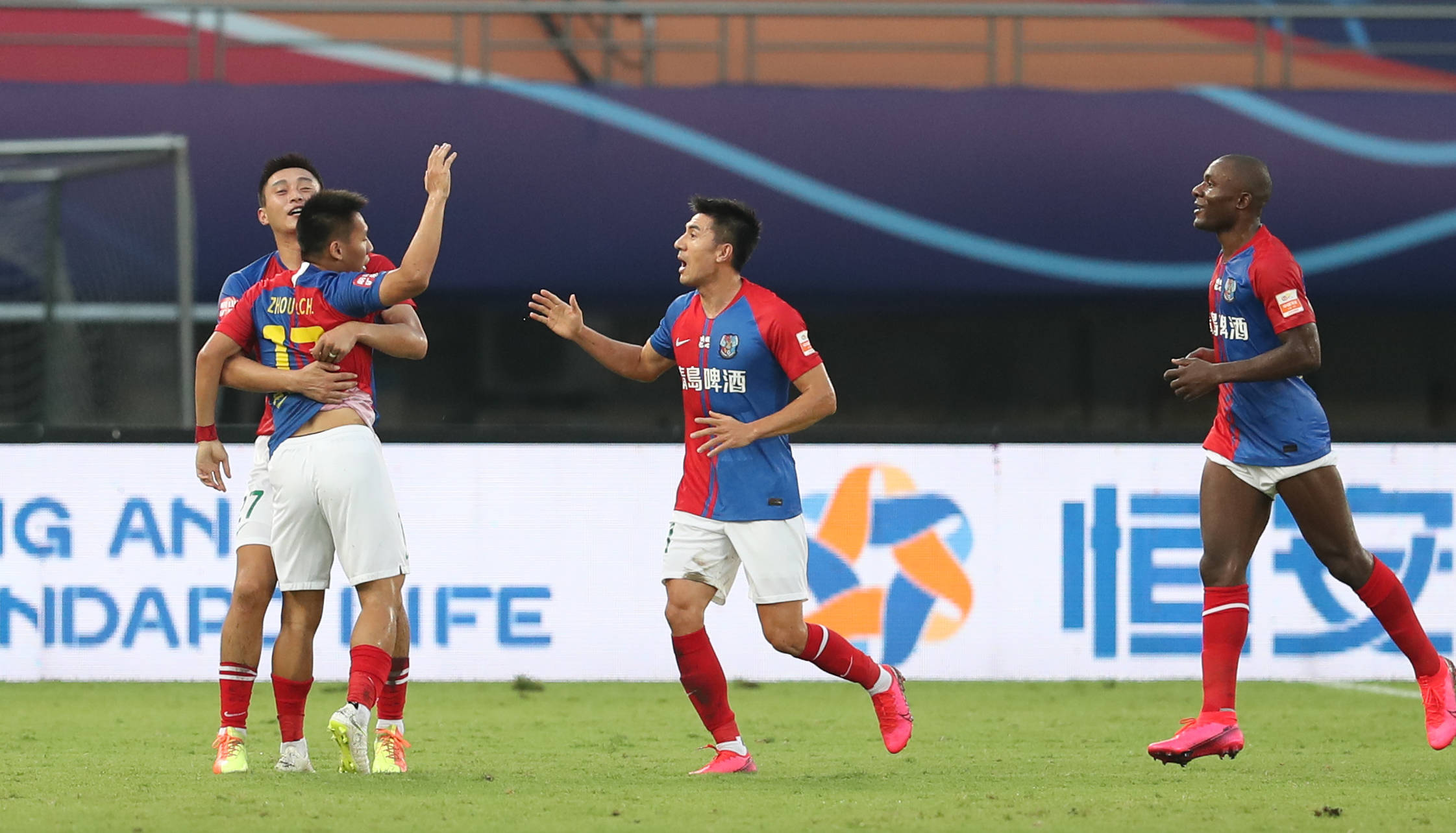 包含青岛黄海大胜泰达,实力与对手拉开积分差距的词条 包含青岛黄海大胜泰达,实力与对手拉开积分差距的词条