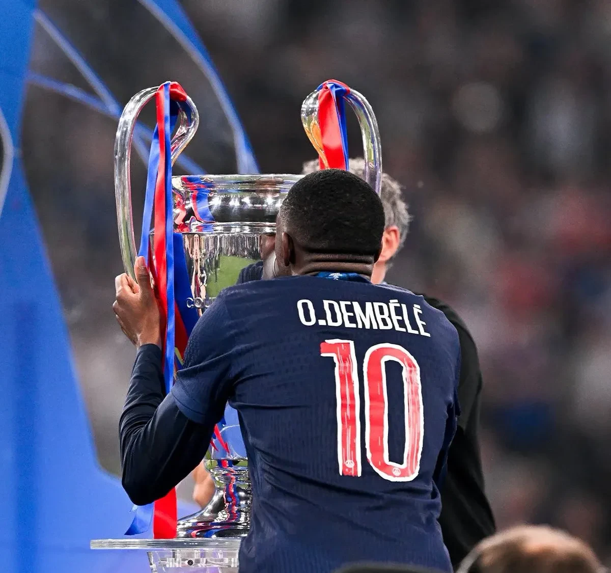 包含拜仁慕尼黑比击败对手,全力争冠的词条 包含拜仁慕尼黑比击败对手,全力争冠的词条