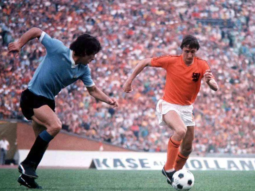 拜仁惨败阿贾克斯，出线前景堪忧的简单介绍