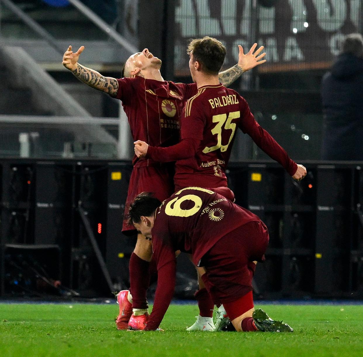 那不勒斯备战与克罗托内的比赛的简单介绍 那不勒斯备战与克罗托内的比赛的简单介绍