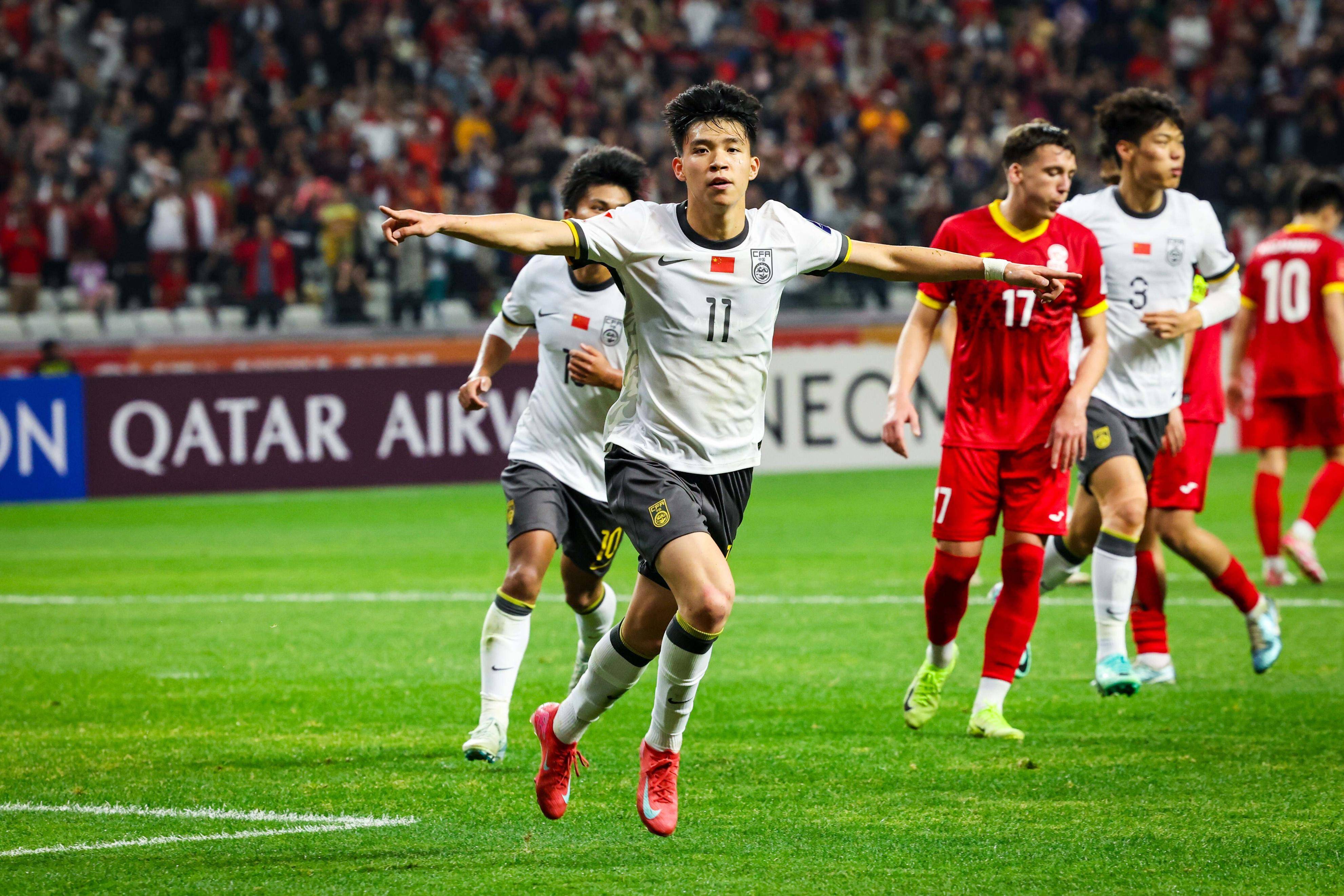 中国足球在国际赛场崭露头角 中国足球在国际赛场崭露头角