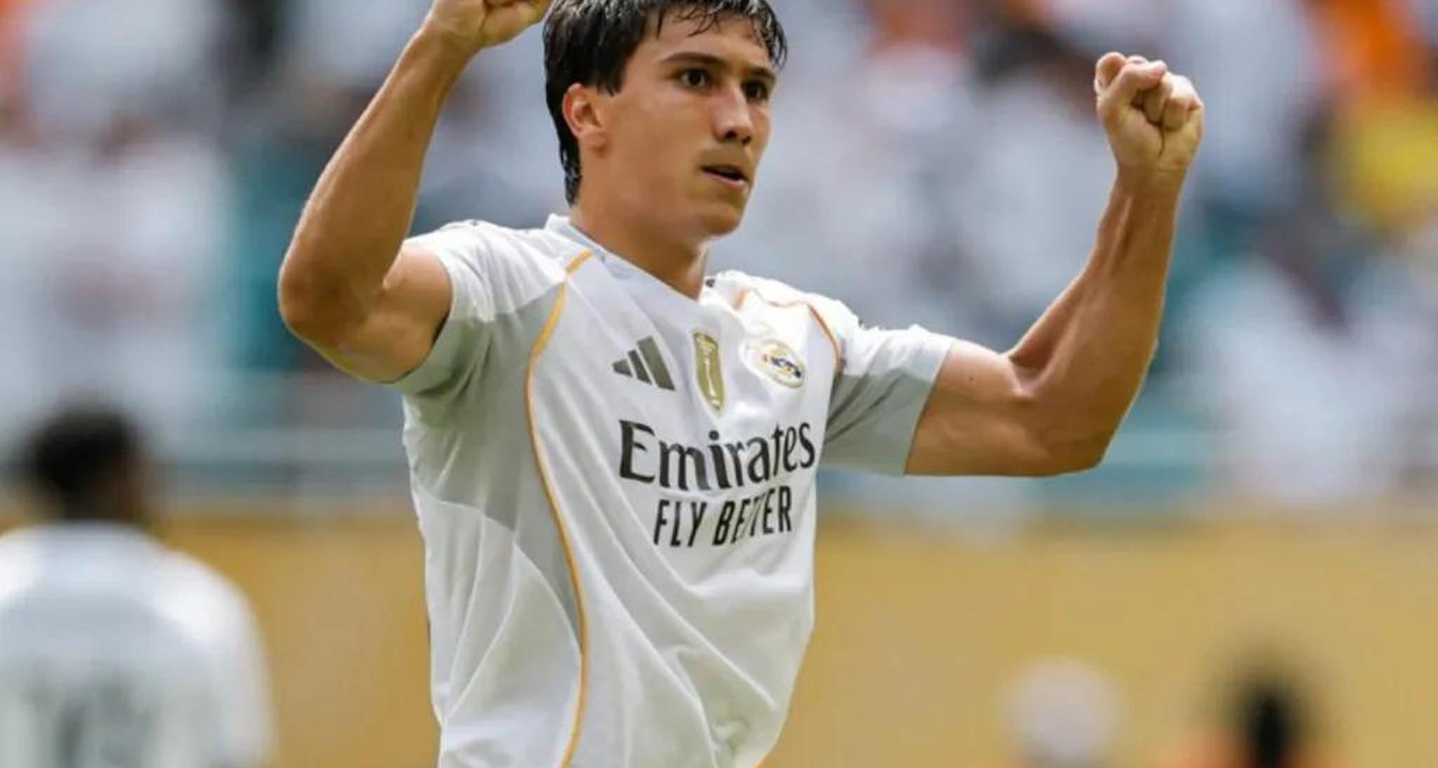 皇马宣布签下巴萨新秀，引发球迷热议