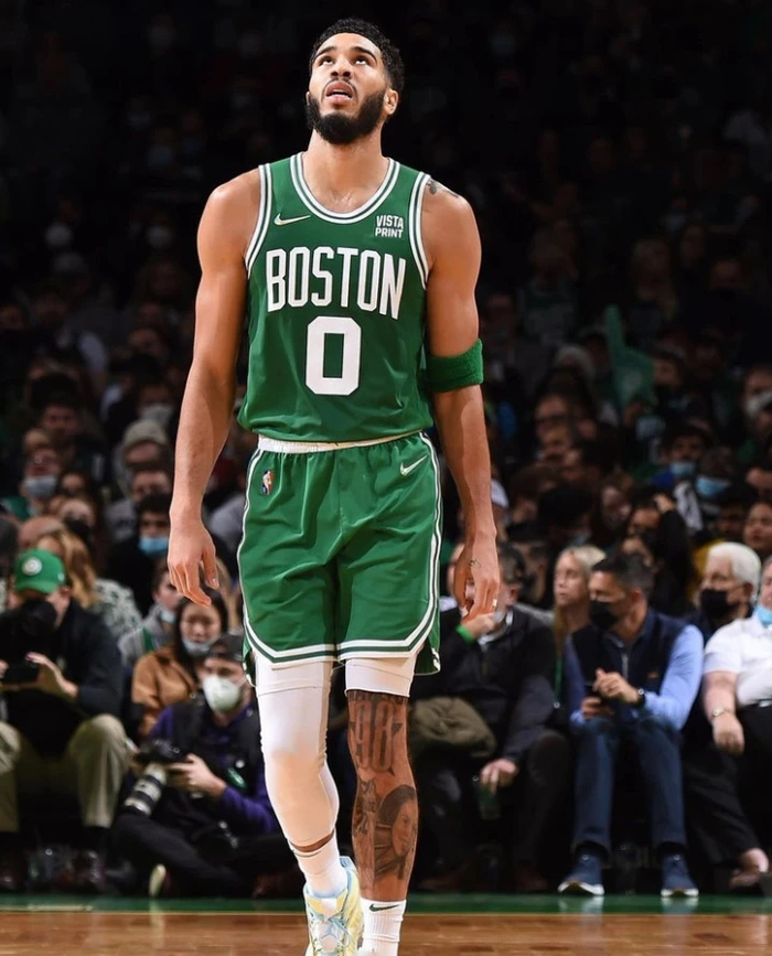 绿城球员表现出色，豪取三连胜的简单介绍