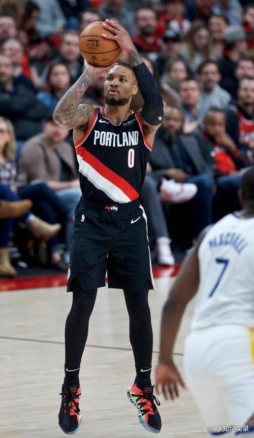 包含雄鹿逆袭晋级东部决赛,字母哥发威带队出征NBA总冠军的词条 包含雄鹿逆袭晋级东部决赛,字母哥发威带队出征NBA总冠军的词条