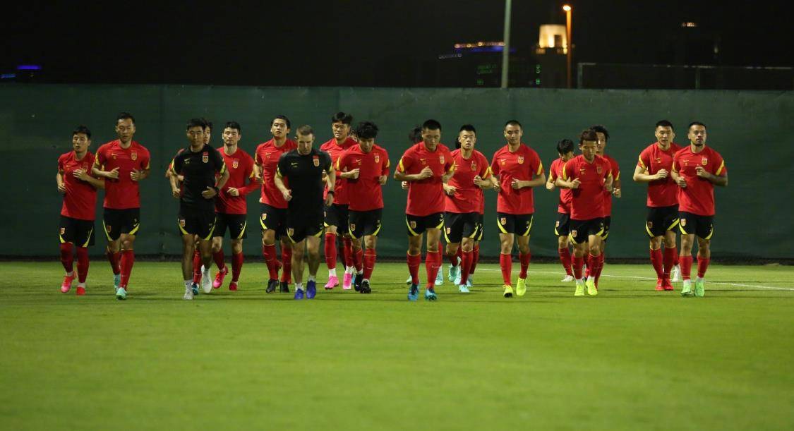 关于斯图加特队晋级半决赛，前途一片光明的信息