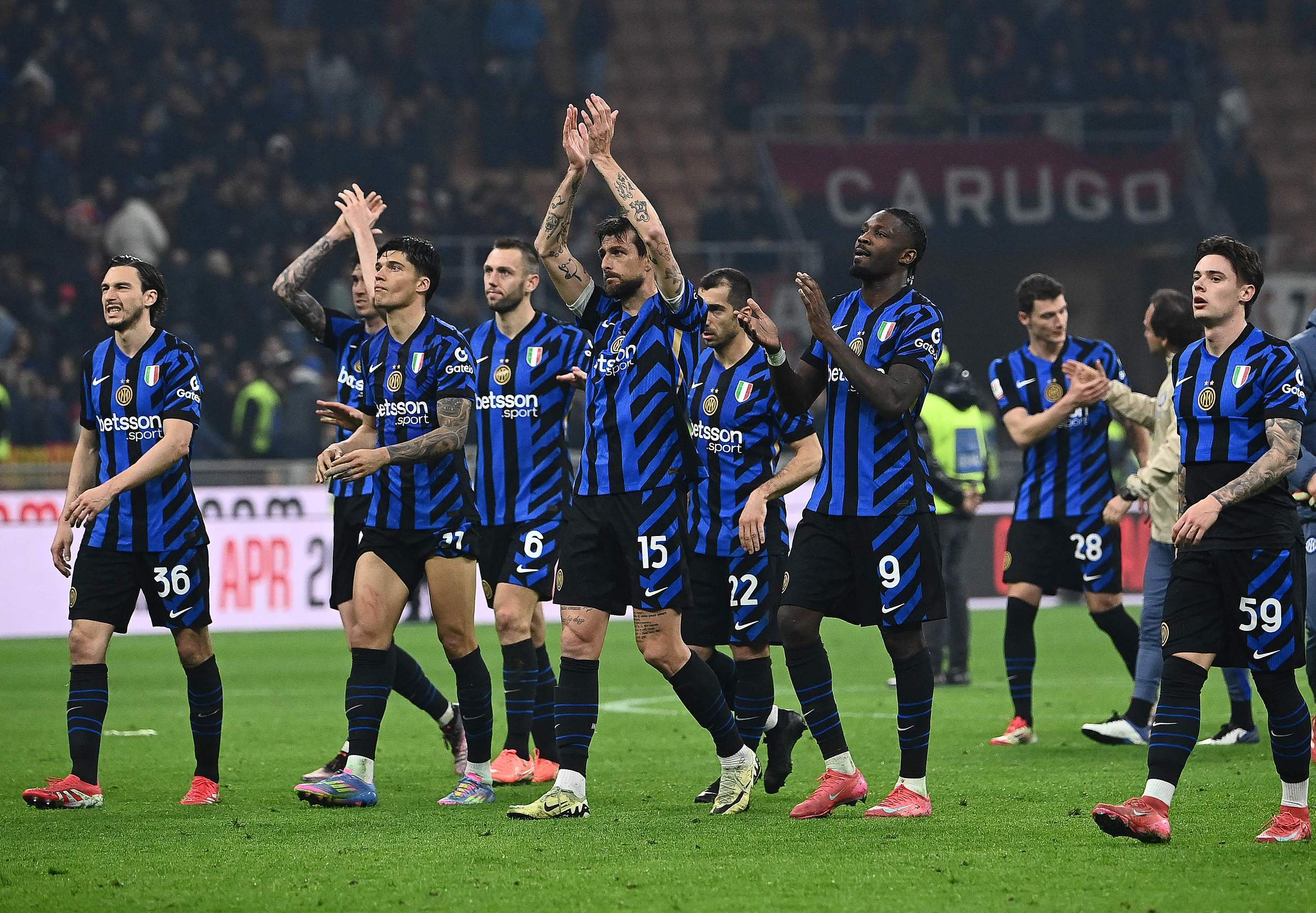 AC米兰客场击败桑普多利亚,继续领跑榜首 AC米兰客场击败桑普多利亚,继续领跑榜首