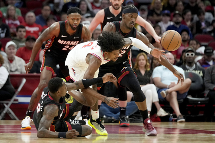 火箭遭遇尴尬连败，主场惨败湖人