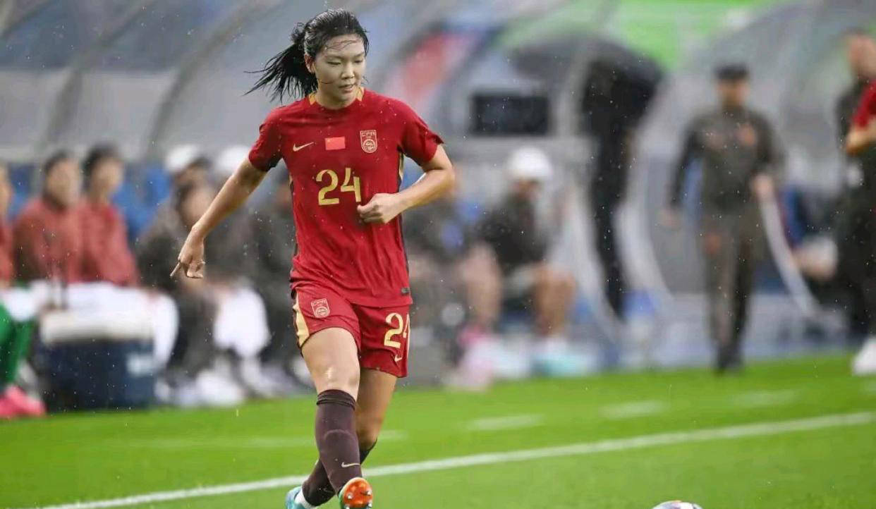 女足比赛中,实力派球队展现压倒性优势 女足比赛中,实力派球队展现压倒性优势