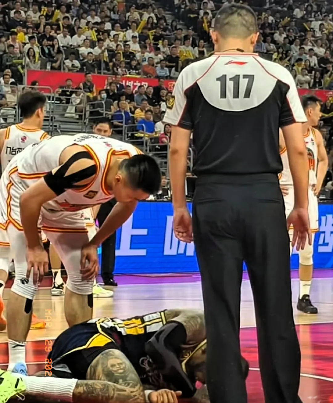 关于福建男篮战绩不理想,球员互相鼓励振奋士气的信息 关于福建男篮战绩不理想,球员互相鼓励振奋士气的信息