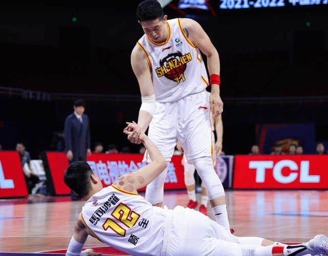 深圳队员意外受伤,或影响战绩 深圳队员意外受伤,或影响战绩