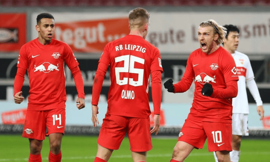 包含斯图加特冲击前四，取得连胜的词条